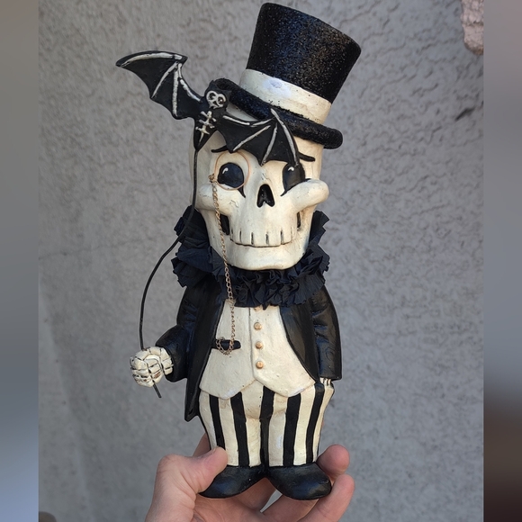 Bethany Lowe Dapper Desmond Skelly Skeleton Striped Halloween Figurine - Picture 10 of 15